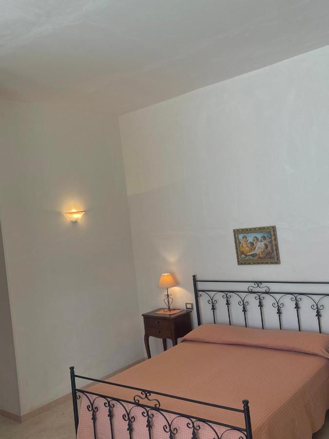 La Rondine Bed And Breakfast Uggiano La Chiesa Exterior photo